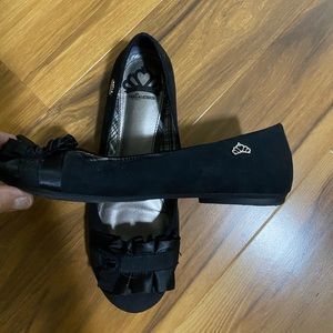 Black ladies Fergalicious flats